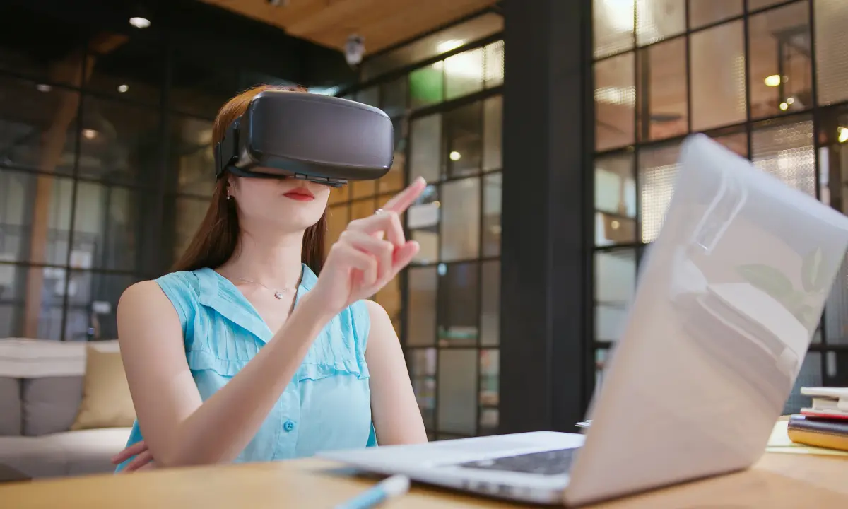 Explore Lineo's Augmented Reality Innovations, including Glasses and Virtual Assistants, revolutionizing customer experiences and business growth. Stay ahead with AR trends!